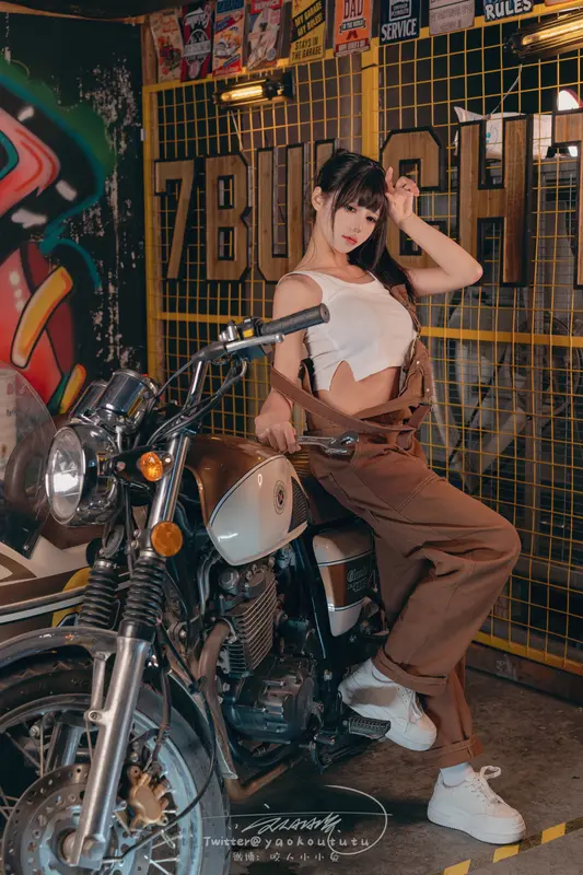 1月 机车修理工 Shake it - 咬一口兔娘